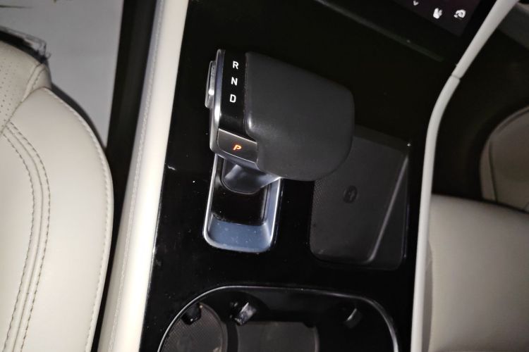 理想汽车 理想ONE 2021款 增程6座版中控内饰18