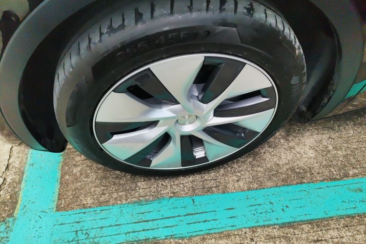 特斯拉 Model Y 2022款 改款 长续航全轮驱动版车身外观6007