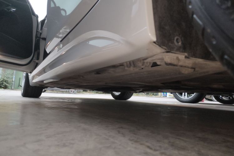 宝马3系 2018款 320Li 领先型M运动套装局部细节9002