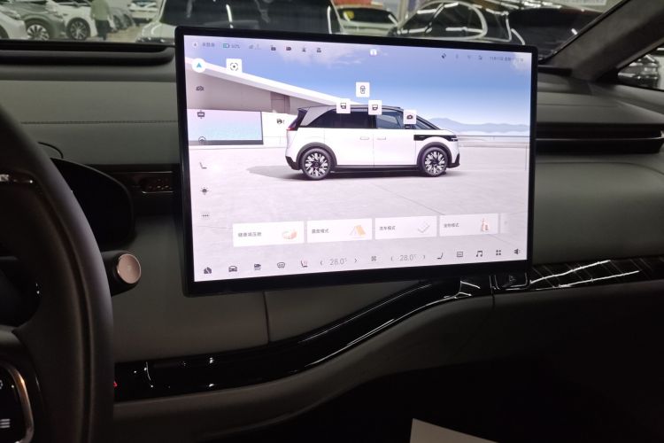 极氪MIX 2025款 长续航智驾版中控内饰16