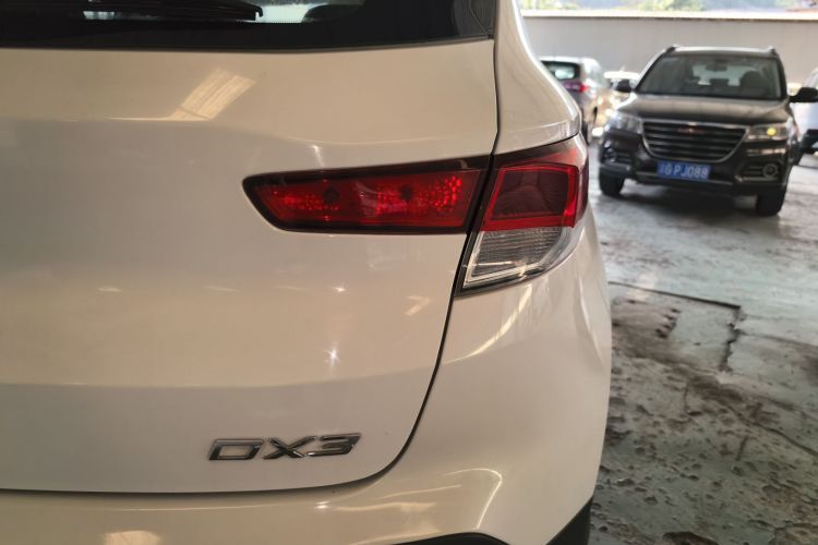 东南DX3 2018款 1.5L 手动尊贵型车身外观9