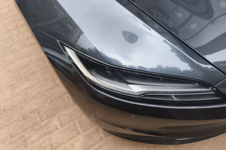 特斯拉 Model 3 2023款 后轮驱动版车身外观8