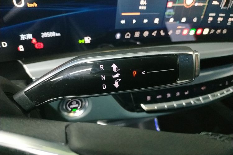 凯迪拉克 IQ锐歌 2022款 后驱长续航尊贵版中控内饰18