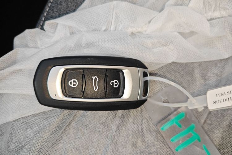 吉利银河 2024款 熊猫mini 200km 耐力熊中控内饰7001