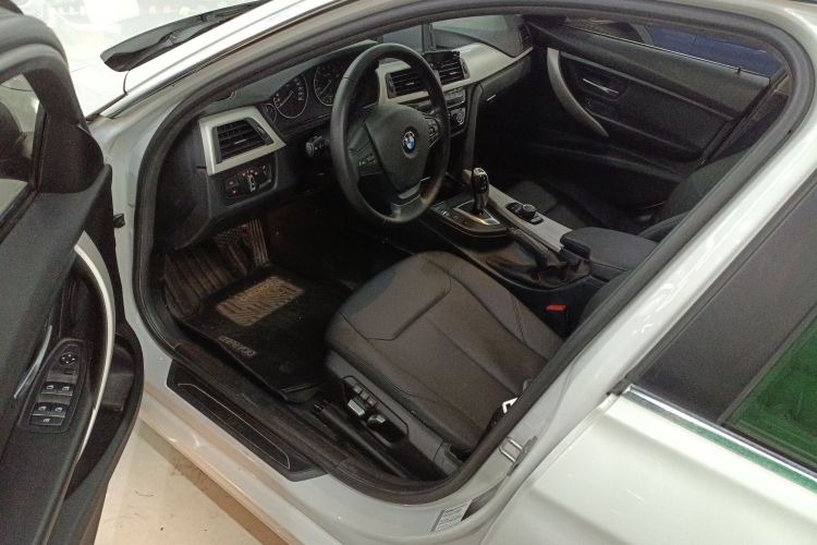 宝马3系 2016款 316Li 时尚型中控内饰7003