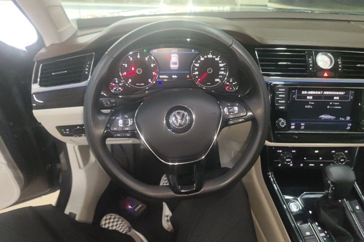 大众 辉昂 2016款 380TSI 两驱至尊版局部细节13