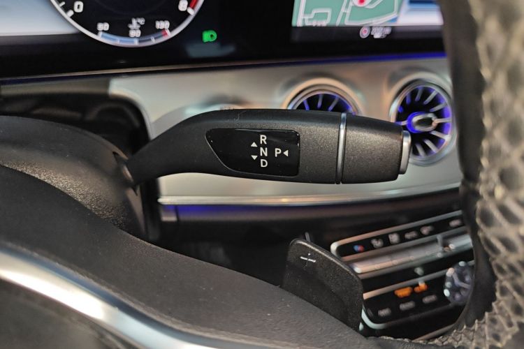 奔驰E级(进口) 2019款 E 200 轿跑车中控内饰18