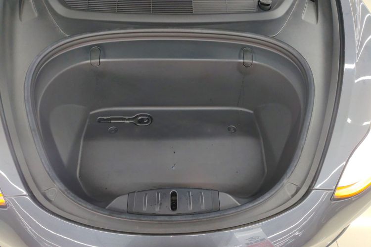 特斯拉 Model 3 2019款 标准续航后驱升级版机舱底盘24