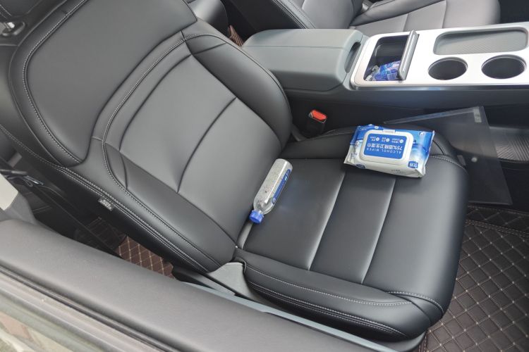 埃安 AION Y 2023款 Plus 610 乐享版 三元锂局部细节41