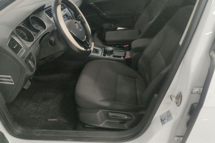大众 高尔夫 2015款 1.6L 自动舒适型中控内饰19