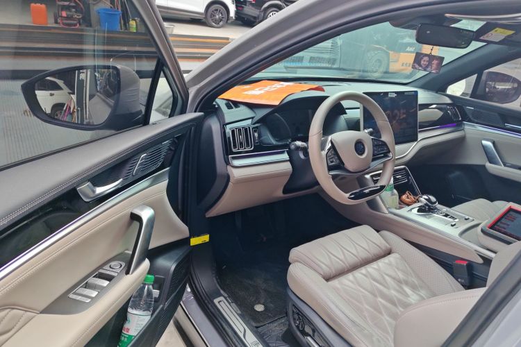 比亚迪 唐新能源 2025款 DM-i 115KM 旗舰型中控内饰20