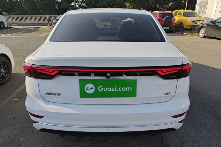 吉利汽车 帝豪 2023款 第4代冠军版 1.5L CVT尊贵型车身外观6