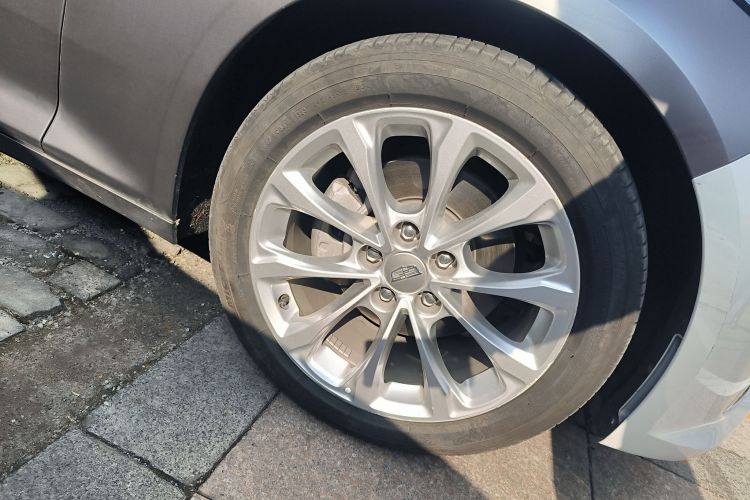 凯迪拉克CT5 2023款 28T 豪华型（标准版）车身外观10