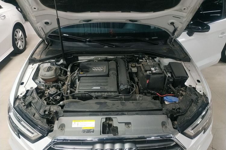 奥迪A3 2020款 Limousine 35 TFSI 时尚型 国VI机舱底盘24