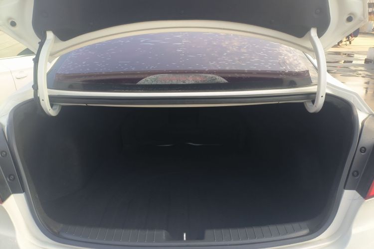 现代 名图 2017款 1.8L 自动智能型GLS 国V机舱底盘23