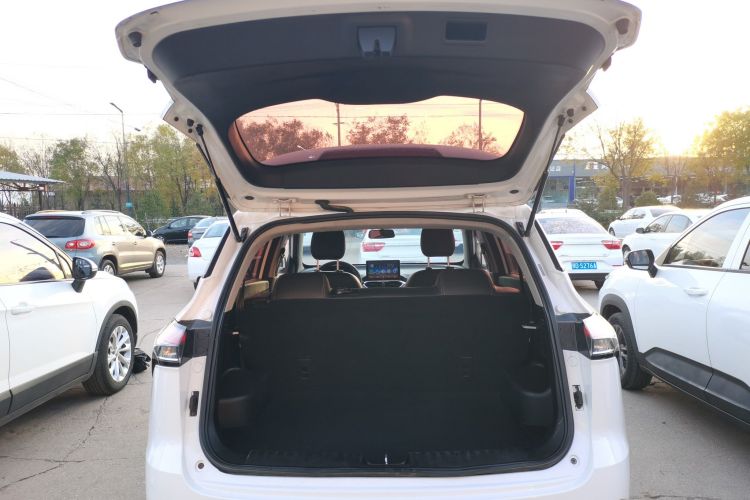 宝骏510 2017款 1.5L 手动舒适型机舱底盘23