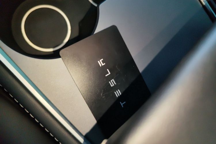 特斯拉 Model Y 2024款 后轮驱动版中控内饰11