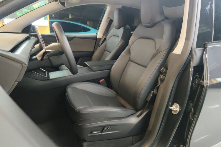 特斯拉 Model Y 2025款 后轮驱动版局部细节19