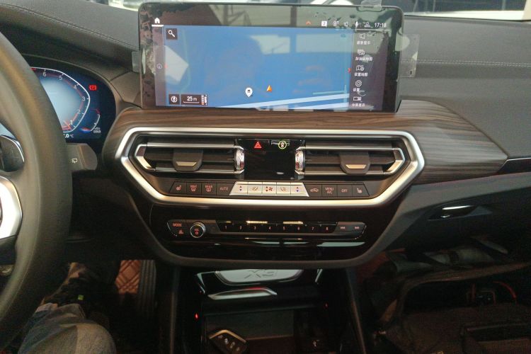 宝马X3 2022款 改款 xDrive30i 领先型 M曜夜套装局部细节16