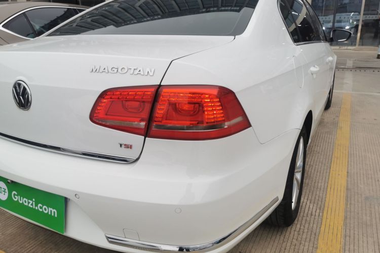 大众 迈腾 2015款 1.8TSI 豪华型车身外观9