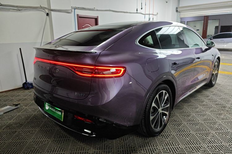 鸿蒙智行 智界R7 2025款 增程 251km Max车身外观7