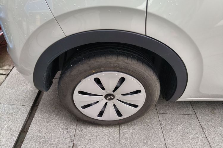 五菱汽车 五菱缤果 2024款 203km 轻享款车身外观6008