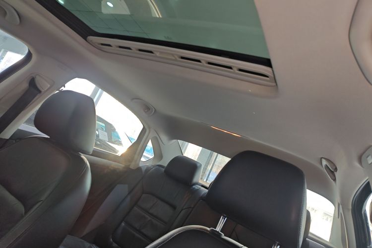 大众 帕萨特 2015款 1.4TSI DSG尊荣版中控内饰22