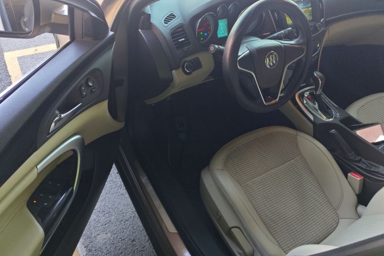 别克 君威 2014款 2.0L 领先时尚型中控内饰20