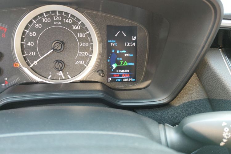 丰田 卡罗拉 2019款 1.2T S-CVT GL-i精英版中控内饰15