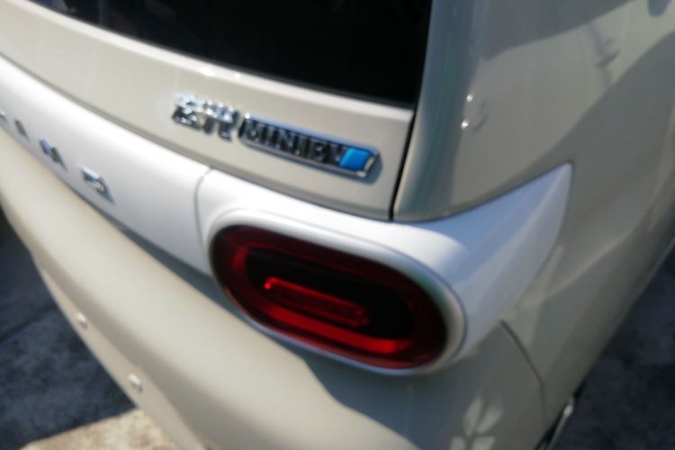 五菱汽车 宏光MINIEV 2024款 第三代 215km 青春版车身外观6006