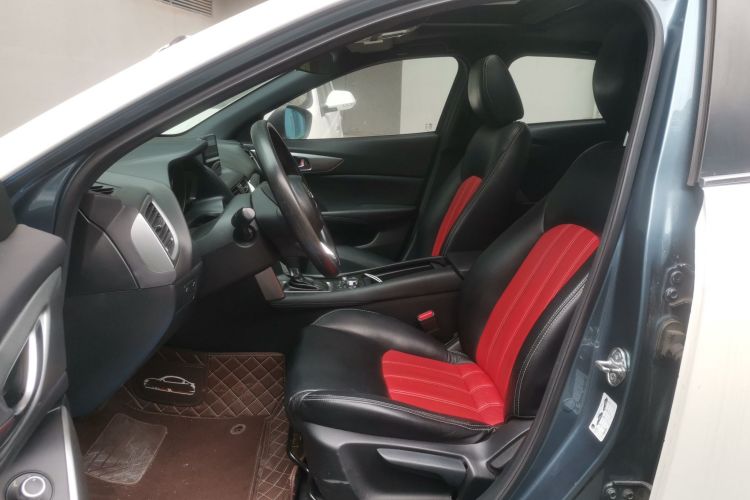 马自达CX-4 2018款 2.0L 自动两驱蓝天探索版 国V中控内饰19