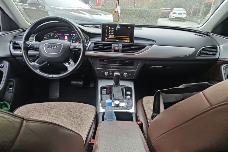 奥迪A6L 2016款 TFSI 技术型中控内饰12