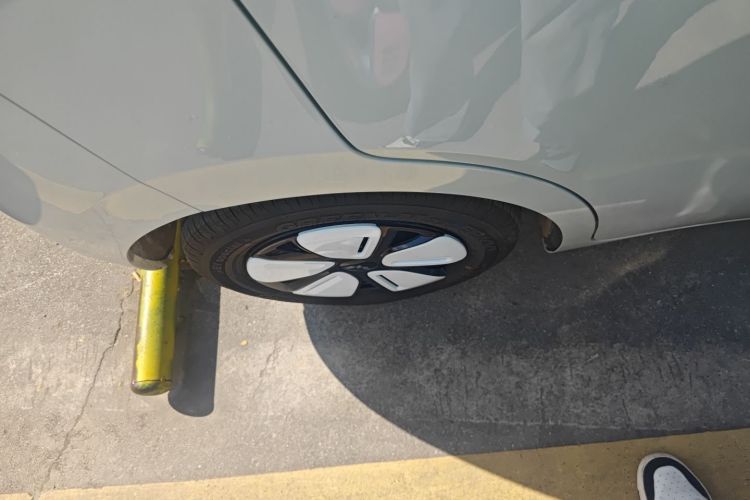 五菱汽车 宏光MINIEV 2025款 四门版 进阶款车身外观6008