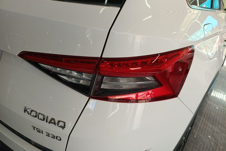 斯柯达 柯迪亚克 2020款 TSI330 7座两驱豪华优享版车身外观6006