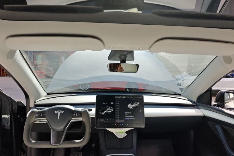 特斯拉 Model Y 2021款 标准续航后驱版局部细节22