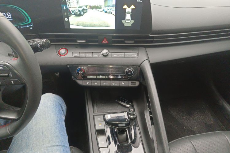 现代 伊兰特 2023款 240TGDi DCT N Line LUX尊贵版局部细节18