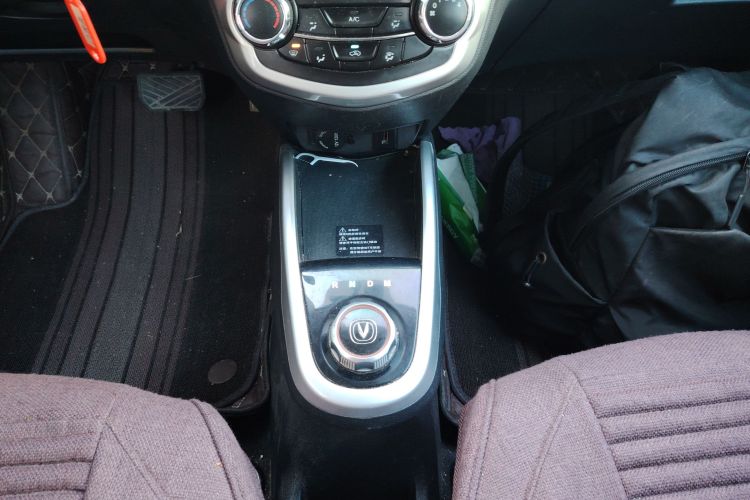 长安 奔奔 2015款 1.4L IMT豪华型 国V局部细节18