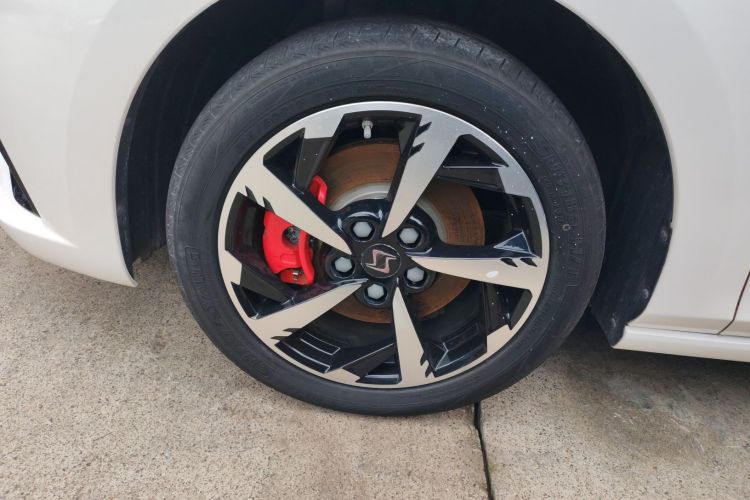 思皓A5 2021款 1.5T CVT尊贵智联型车身外观6007