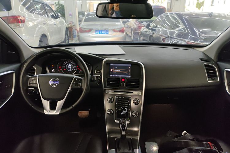沃尔沃XC60(进口) 2014款 T5 智逸版中控内饰12