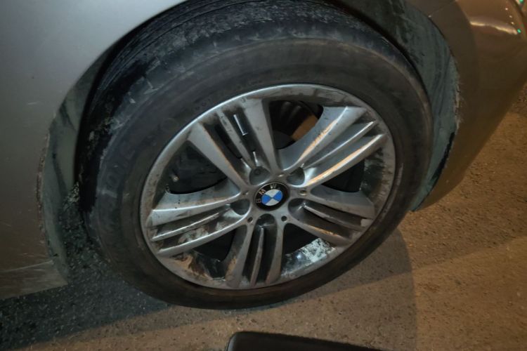 宝马3系 2017款 320Li 时尚型车身外观10