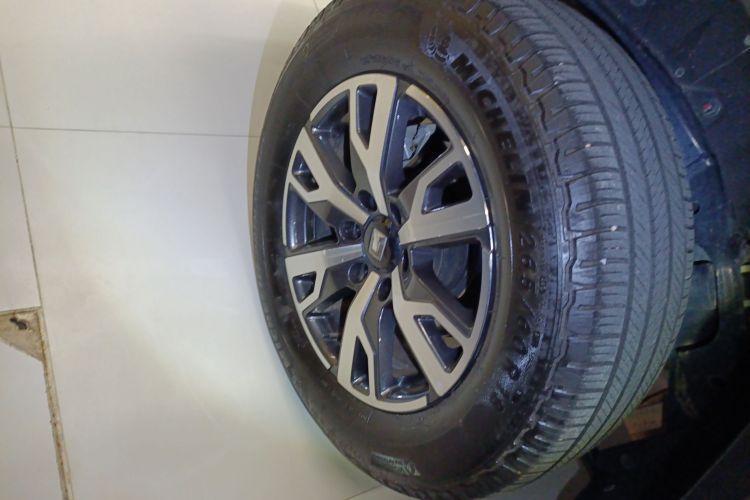 坦克300 2023款 城市版 2.0T 很有型车身外观6008