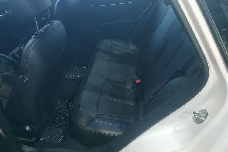 别克 英朗 2021款 1.3T 自动轻混动精英型中控内饰21