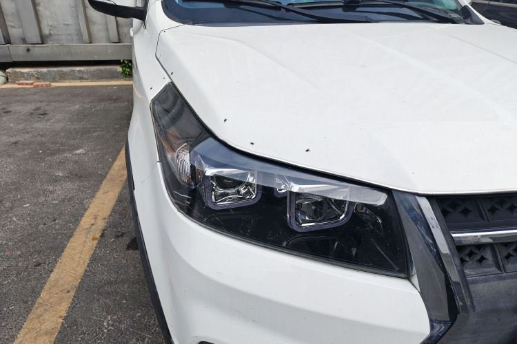 北汽幻速S3 2016款 S3L 1.5L 手动尊贵型车身外观8