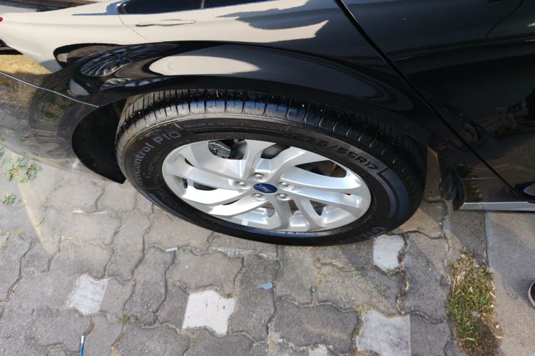 福特 蒙迪欧 2025款 1.5T EcoBoost 舒雅型车身外观6001