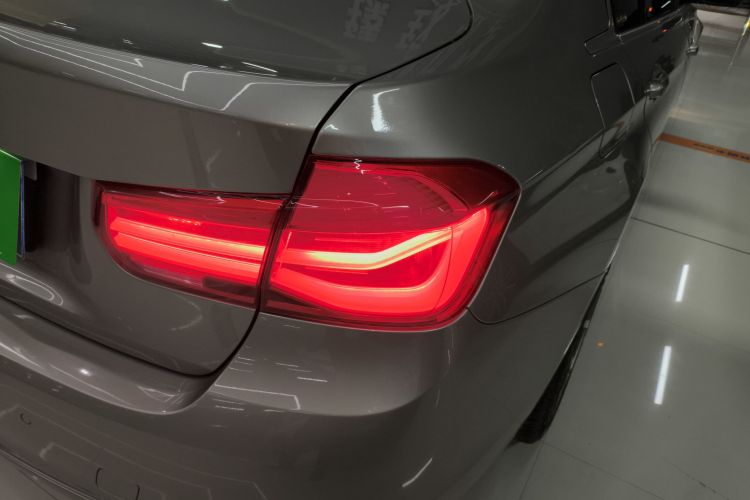 宝马3系 2019款 320Li 时尚型车身外观6006