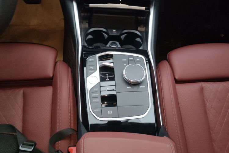 宝马3系 2024款 320Li M运动套装局部细节18