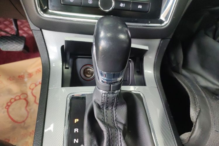 荣威RX5 2019款 20T 两驱自动4G互联铂金版局部细节18