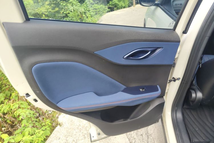 比亚迪 海鸥 2025款 305km 活力版中控内饰7008