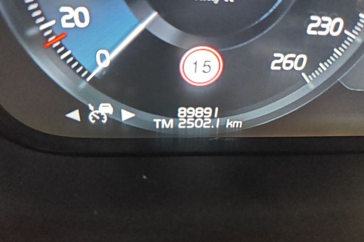 沃尔沃S90 2019款 T5 智远版中控内饰15