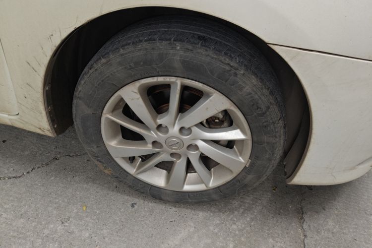 日产 轩逸 2012款 1.6XL CVT豪华版车身外观6007